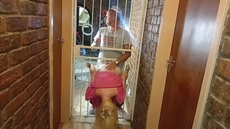 18blondteen: Se il patrigno mi fotterò e trovare un modo per...