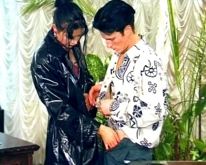 German Amateur Videos: Secretária alemã martelada por trabalhador enquanto chefe assiste