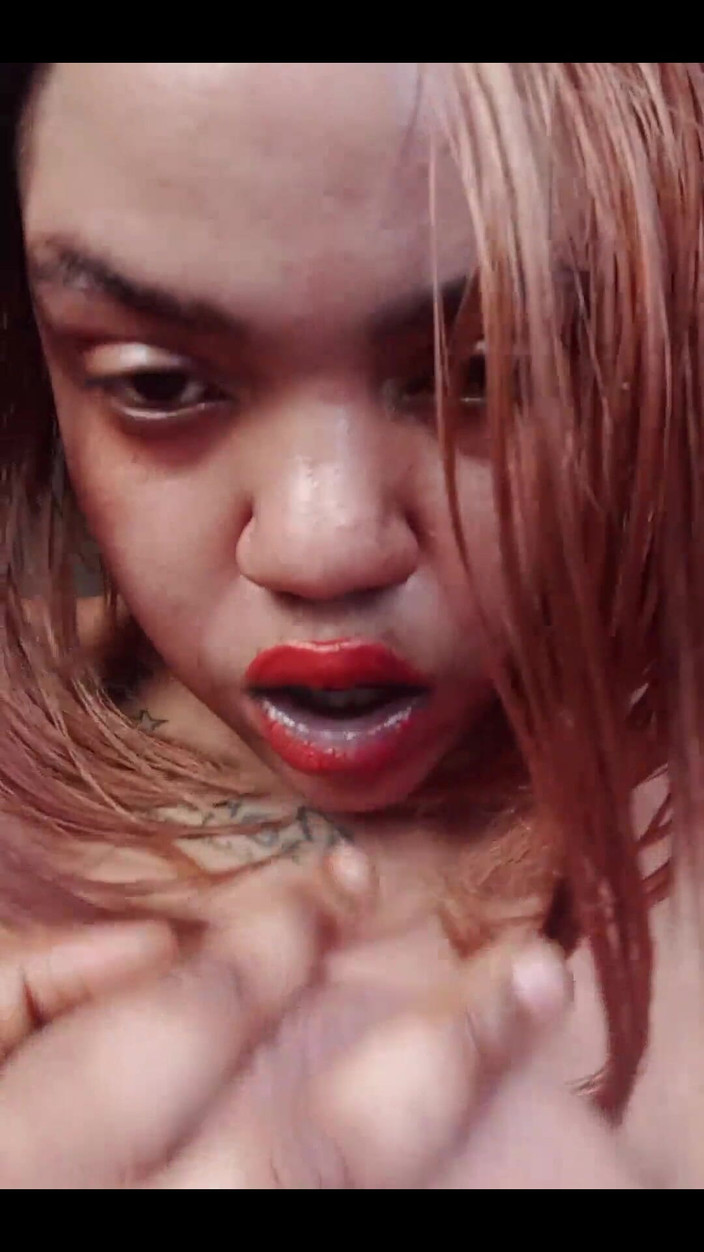 Goddessqueen: Primul meu videoclip în pielea goală