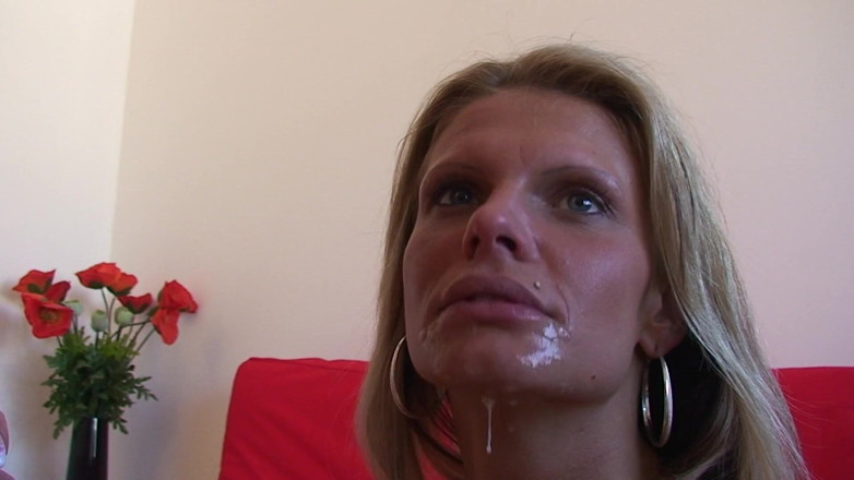 Deutsche Omas: Hot granny sucks a massive cock then rides it to...