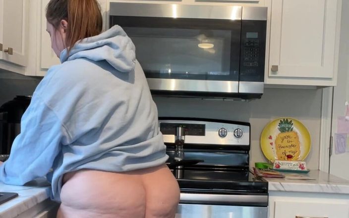 KinkyKatie: Just Cookin! What Are Some of Your Favorite Holiday Treats?
