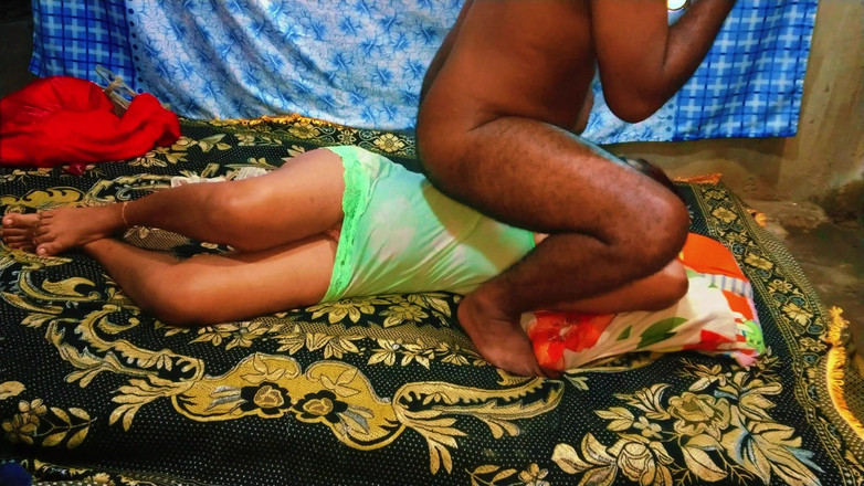 Tiyana: Муж трахнул жену раком и делает минет с глубокой глоткой, пока его босс по вызову