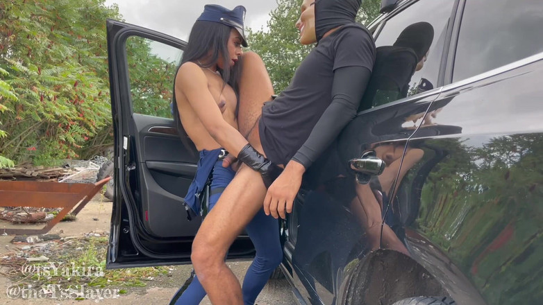 The XXXS layer: Suge pula lui Tgirl sau du-te la închisoare Feat TS Yakira