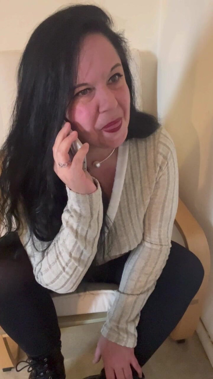 Maitresse Clara: Я зателефоную вашій дружині і розповім їй усе!