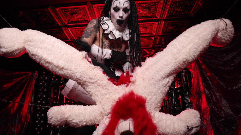 Darcy Diamond: Inked Motel 6.66: Alt the Klown