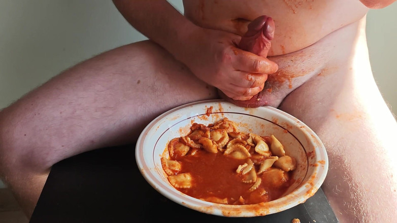Food Pissplay: I Piss in My Dinner and I End up Cumming