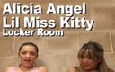 Edge Interactive Publishing: Алісія Енджел і маленька міс Кітті в роздягальні писяють