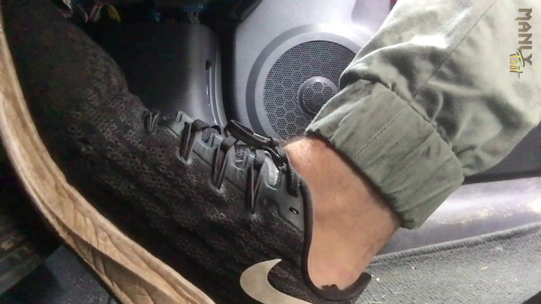 Manlyfoot: 그냥 드라이브 - 나를 살아 느끼게 - 페달은 도시에 내 방법을 펌핑