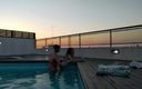 AccounterAdventures: Sborrando molto in piscina al tramonto - Avventure accounter