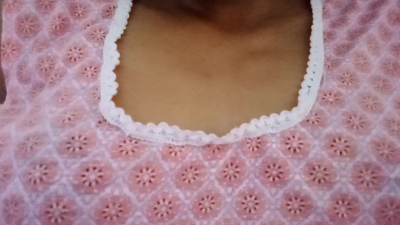 TEENADESI: Indische Bhabhi toont haar grote tepels