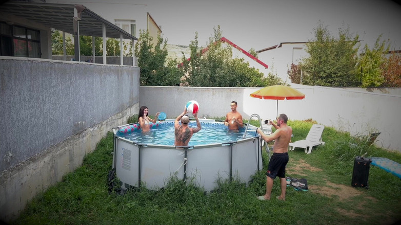 Falcon Al straight porn: Trzech seksownych mężczyzn po imprezie przy basenie – uwielbia, gdy sperma...