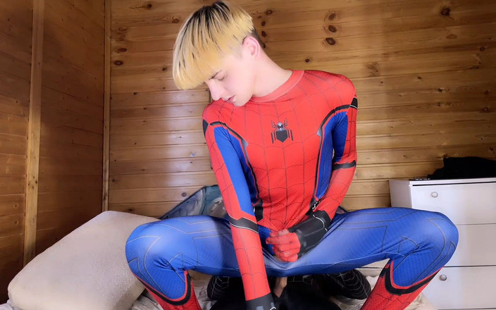 Artem Suchkov: Superhrdina ošukaná roztomilého spider-mana