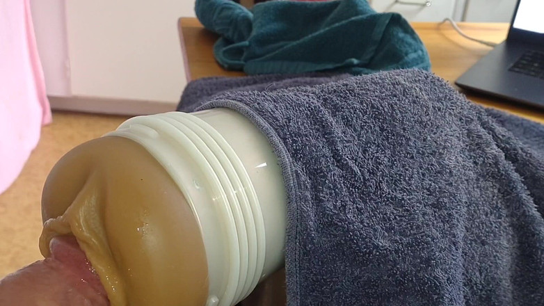 Adventuremacmax: Creampie Fleshlighte Detailní