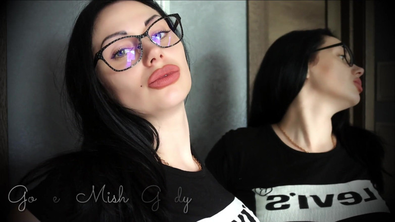 Goddess Misha Goldy: Seni ben yaparım! Çetem döl sürtüğü sikiyor! Binlerce büyük yarakla sikileceksiniz!