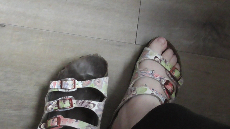 tammara big: スリッパは足に合っていました