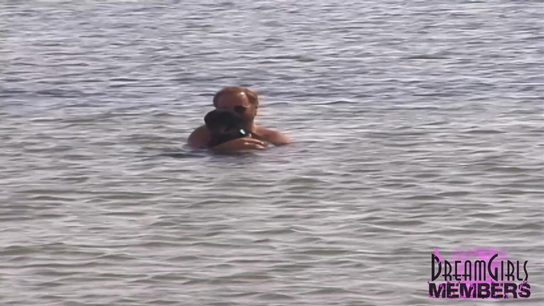 Dream Girls: Wilde Ausstellung mit zierlichem Spinner Freak