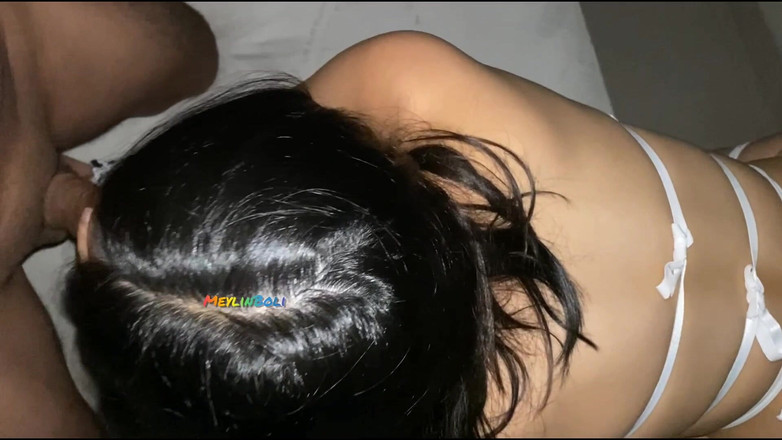 MeylinBoli: Minha cunhada, que a aperta quando ela está sozinha em...