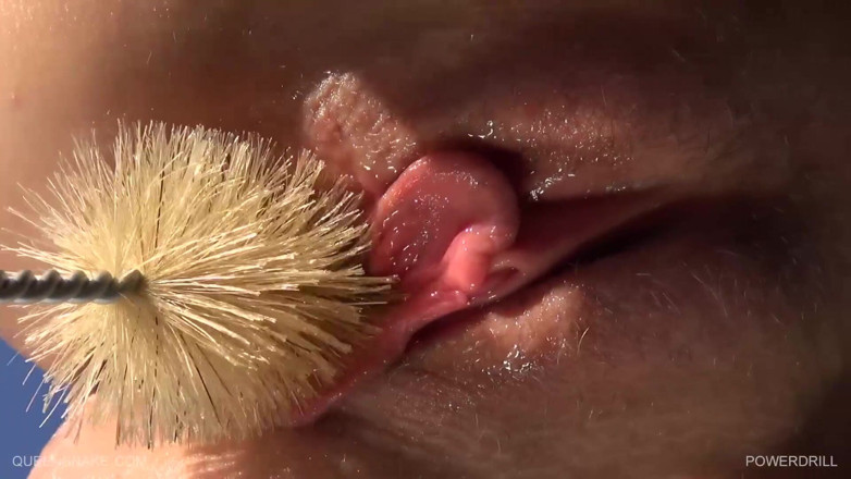 Queen Snake: Fucking her pussy with a hairbrush attached to a power...