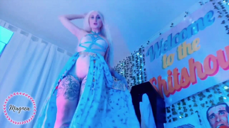 Magnea: Daenerys Targaryen striptiz gösterisi