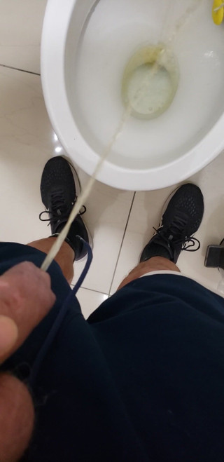 BBIG: Piscio dopo la palestra!