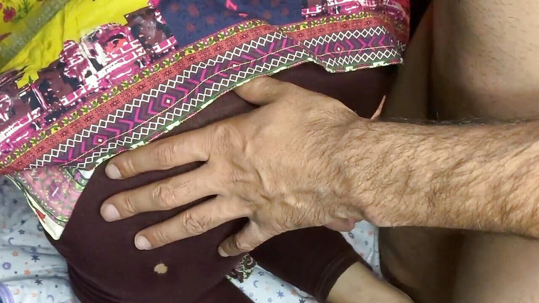 MrPerfectvid: 我插入了阴茎，很有趣，但它很痛，我的屁股是可以走的方式