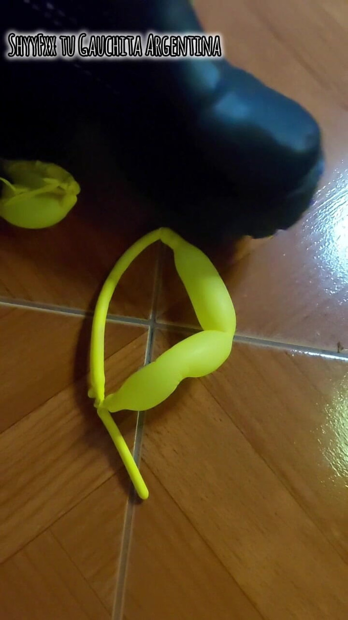 Tu Gauchita Argentina: Tonton video aku crot di dalam memekmu!! Balon balon balas...