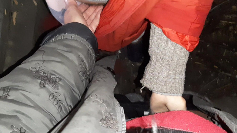 Lesbian-illusion: Notre automne romantique dans une cabane - illusion lesbienne