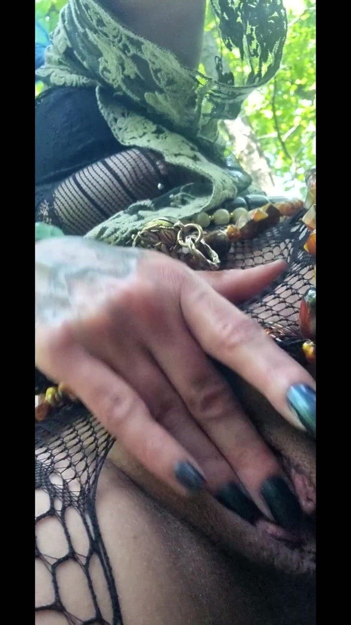 Mania Pigmilk: Goblingirly - Lidah Bercabang Dan Vagina Berkrim