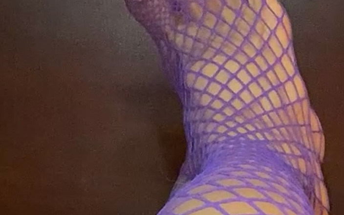 Naelor: Echt sexy benen met kleine voeten met lange tenen in...