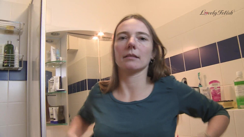 Fuck n Fetish: A cool shower before party