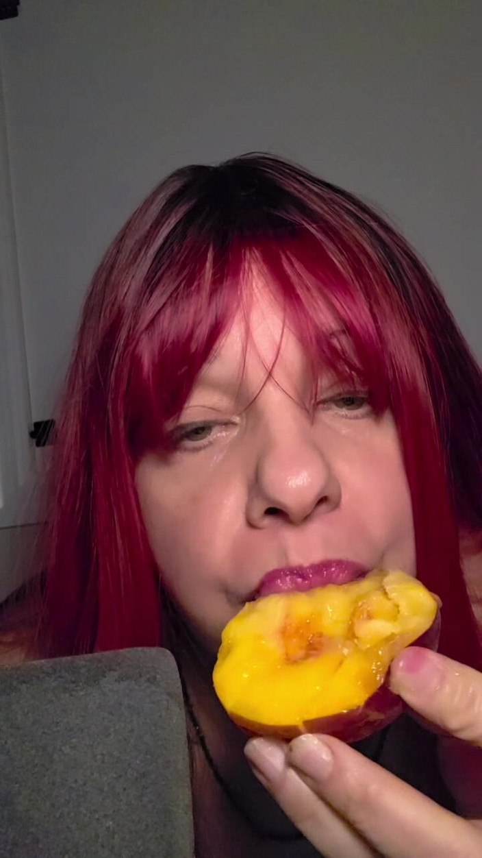 LustyPeachesofSin: Peaches and Cream ASMR