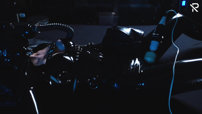 Rubber pervs: 공중에서 뛰기 전에 정액