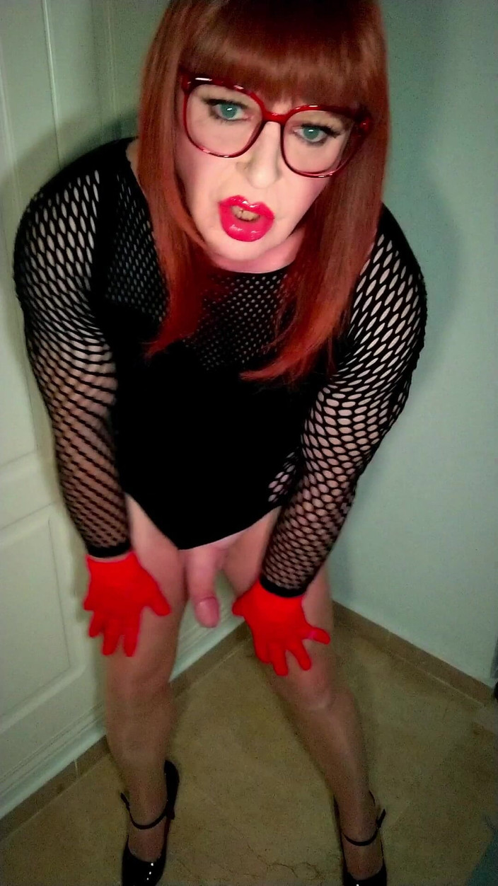 Emma Browne: Crossdresser Latex