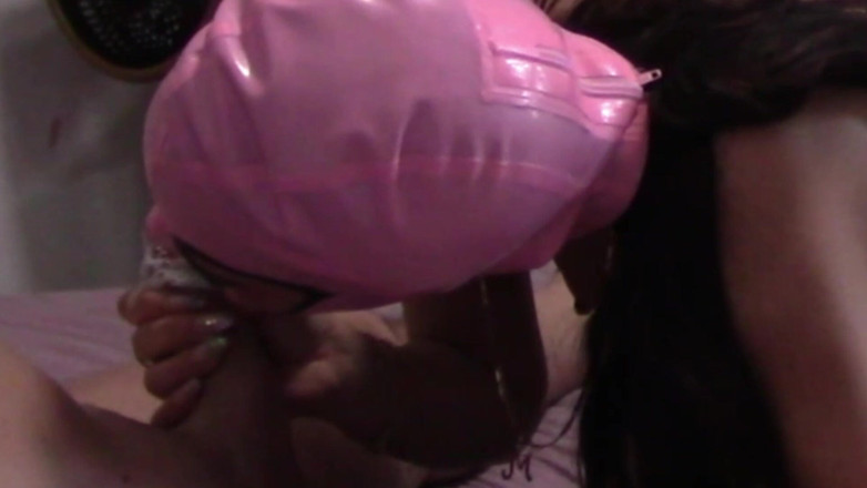 LauraOnHeels: MILF Sucks Cock and Gets a Cumshot in Her Mouth