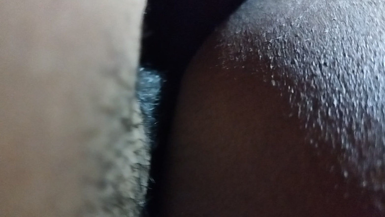 hot-hotdesi: Mitternachtssex mit schwägerin genossen