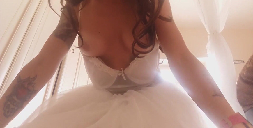 savannahamatoriale: Futura novia follada por su hijastro