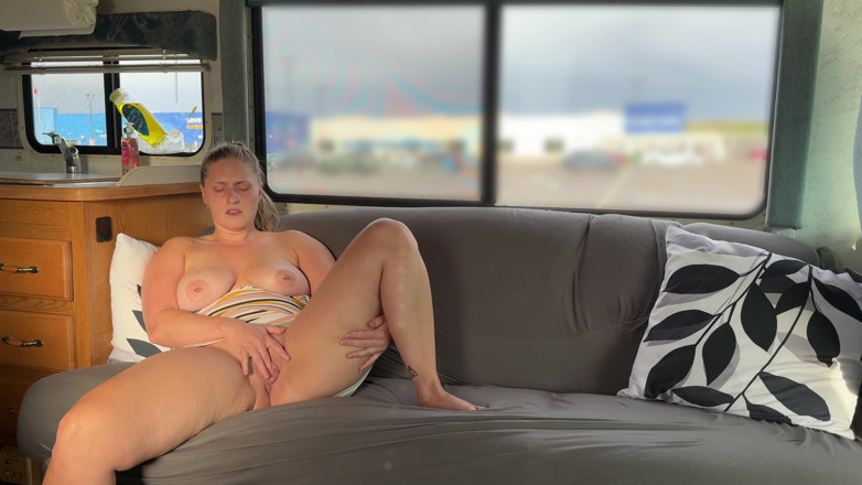 Nerdy Nympho: Cumming in Public Solo Parking Lot Finger Fuck