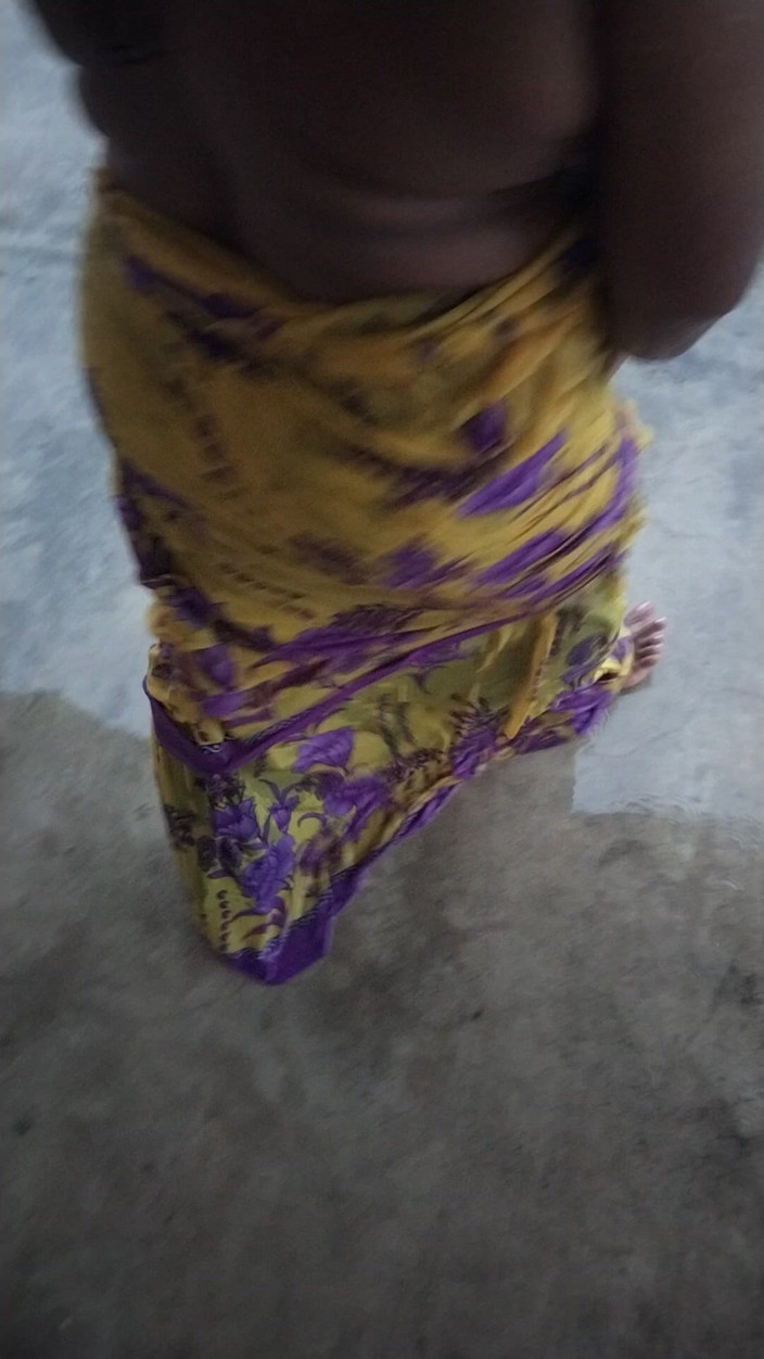 Benita sweety: Seks panas dalam hujan di teres