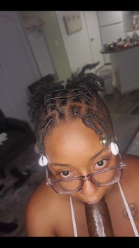 J’adore me sucer le visage