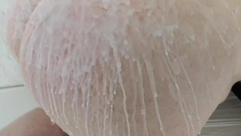 Bouncy Tits Action: Slap my ass and wax it massive 2