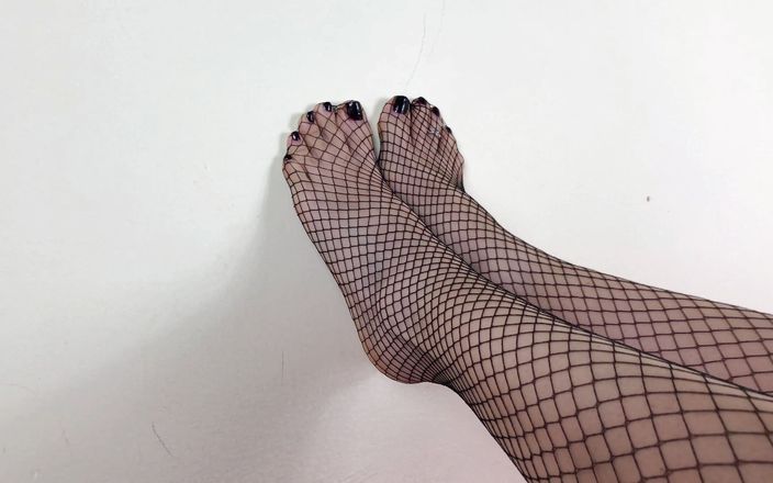 Giada Sexy: Giada&amp;#039;s fishnet stockings collection