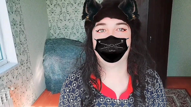 Kitty_Cross: 甜美的 femboy 玩弄丝质头发