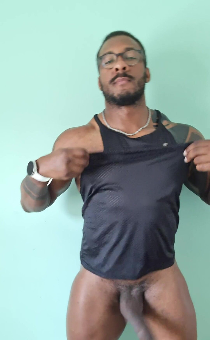 Amadeus: Amadeus Mode homem musculoso