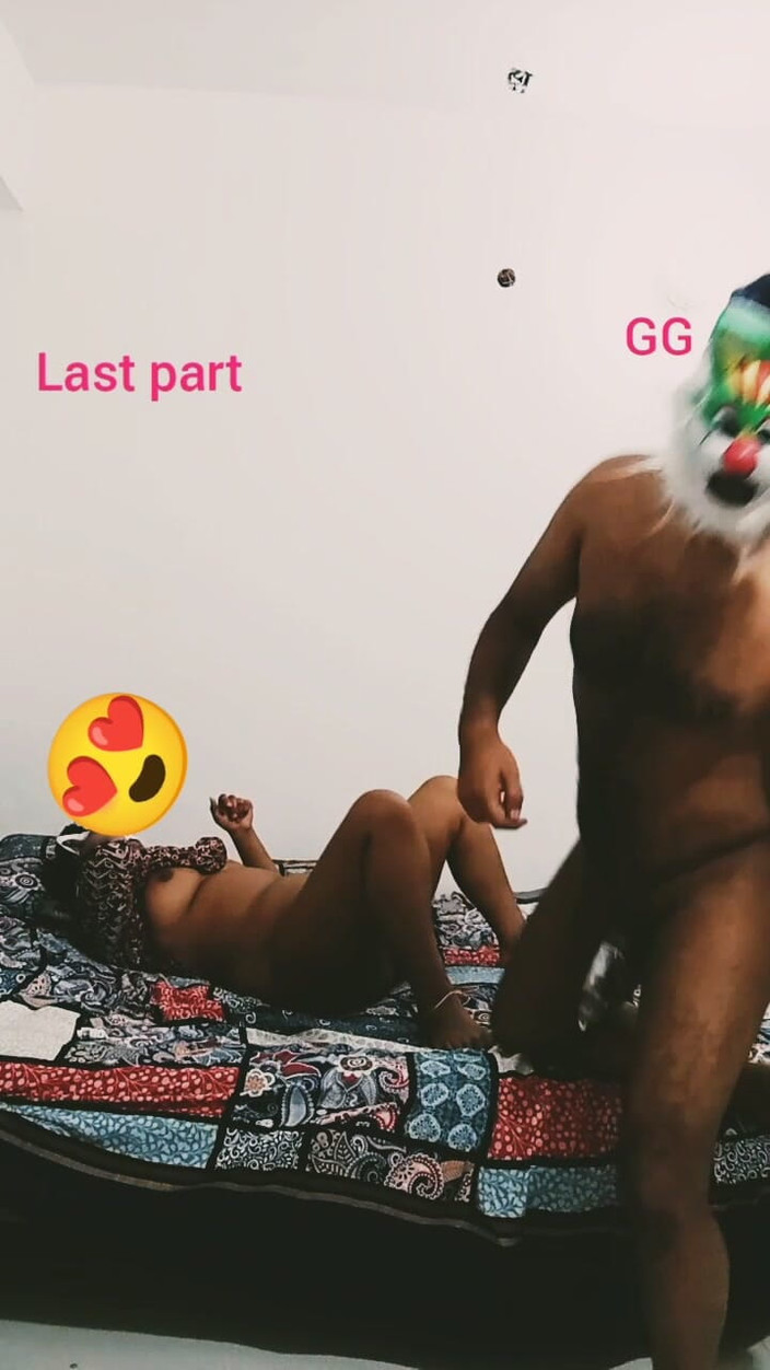 Girlgroup: 大きなお尻はデボールが彼女の穴をファックさせます-ガールグループ