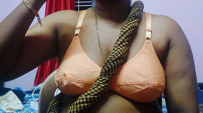 Desi Mohini: La sexy arrapata mohini india hardcore con l'amante