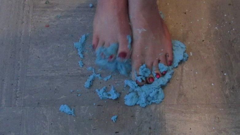 Lilly Disgrace: Squishing alginate