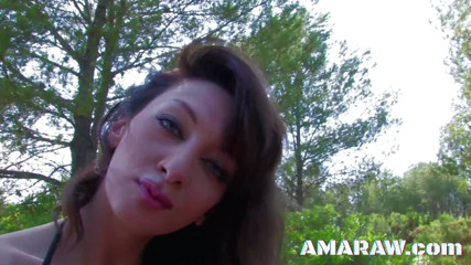 Amaraw: Morenas lésbicas Shannaya Tweeks e Angelina compartilhando um vibrador de...