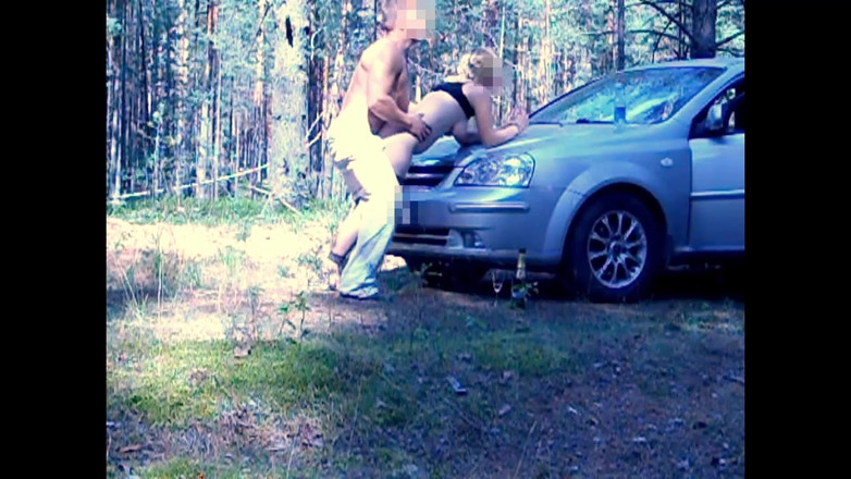 RS couple: Vacaciones sexuales en el bosque