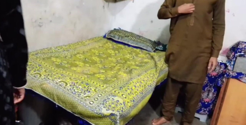 Common Keywords: Awek montel desi berkongkek dalam gaya doggy