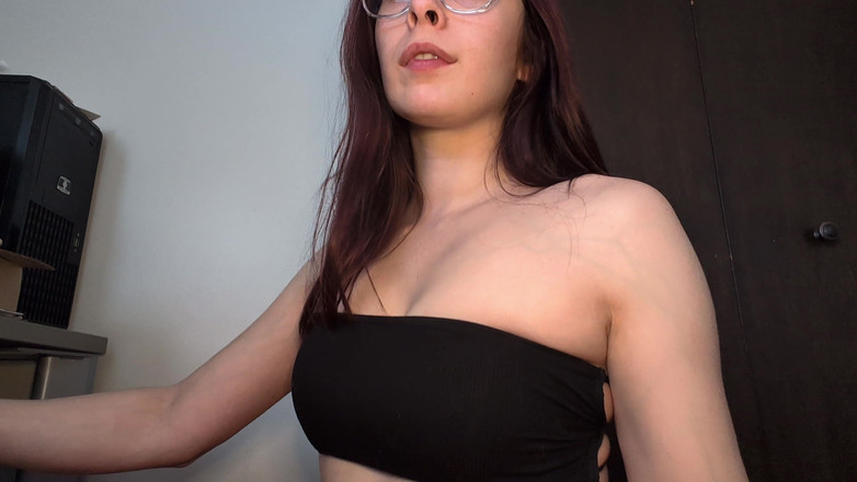 Mimiandevan: Đi tiểu tuyệt vọng và trêu chọc trong quần legging...